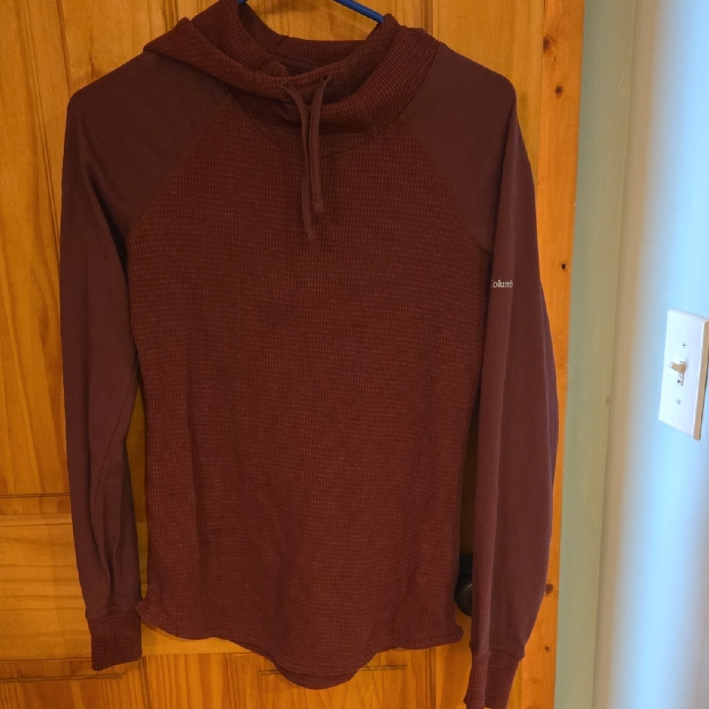 Columbia Burgundy Hooded Long Sleeve Shirt